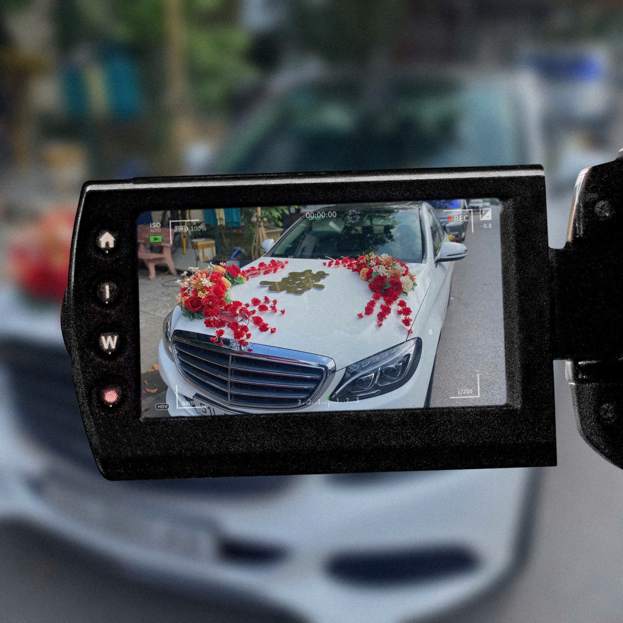 Hoa Tươi Trang Trí Xe Cưới